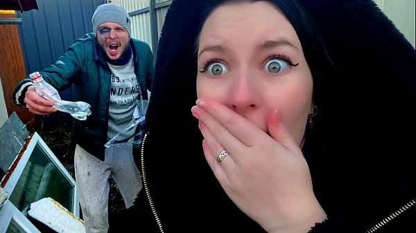 Girl blogger fucks a homeless man for likes