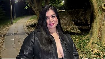 We almost got caught! A stranger had sex with me in the street